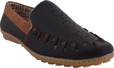 

TWIN FEET Black Ethnic Loafers Loafers For Men(Black