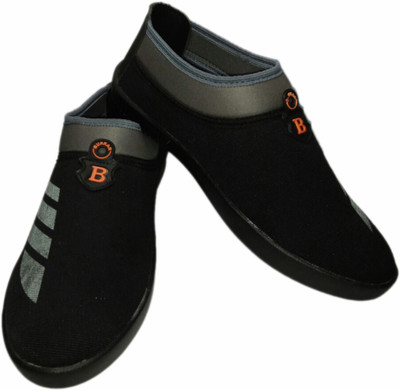 

MB STAR Slip On Sneakers For Men(Black