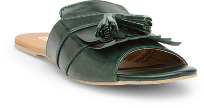

Chalk Studio Women Green Flats
