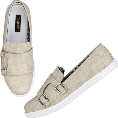 

Fashimo Men Cream Perforated Slip-On Casual Loafers For Men(White, Off white