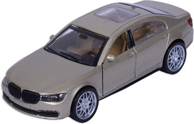 

Roadburner 1:36 Die-Cast pull back car(Gold)