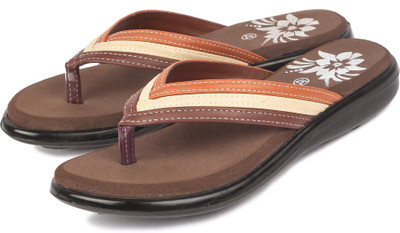 

Shooz Women BROWN Flats