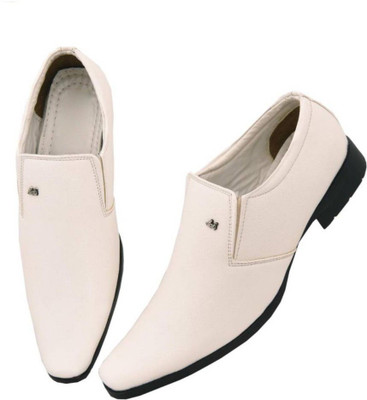 

Smugogee Slip On For Men(White