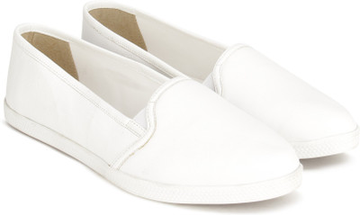 

Carlton London CLL-4322 Slip On Sneaker For Women(White