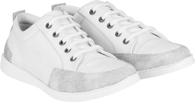 

Koxko Ace, Casual Outdoors, Canvas Shoes, Dancing Shoes, Corporate Casuals Casuals For Men(White