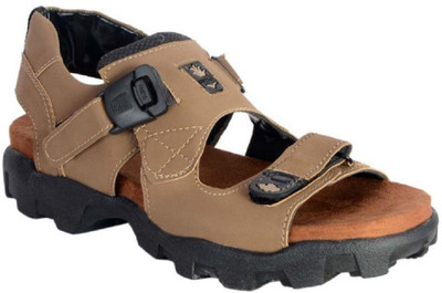 

Bunkeys Men Beige Sandals