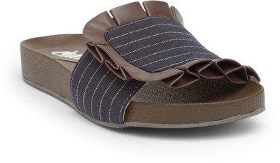 

Chalk Studio Women Blue Flats