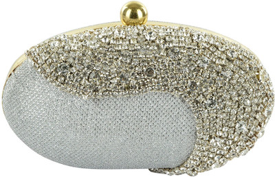 

Tooba Handicraft Party Silver Clutch