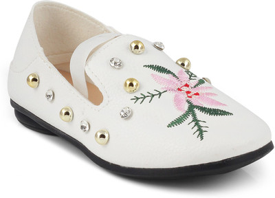 

KITTENS Girls Slip on Ballerinas(White