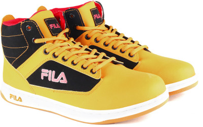 

Fila SANDRO Sneakers For Men(Black, Yellow, Cam/blk