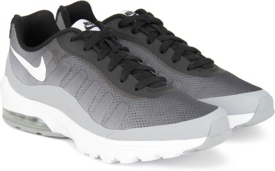 Nike AIR MAX INVIGOR PRINT Running Shoes For Men(Black)