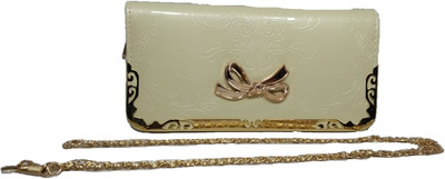 

Generic Casual White Clutch