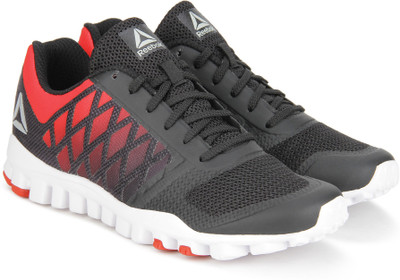 

REEBOK REALFLEX TR XTREME Running Shoes For Men(Red, Black, Red rush/black