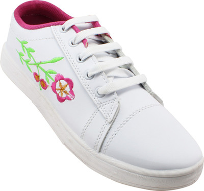 

Claptrap Sneakers For Women(Multicolor, White