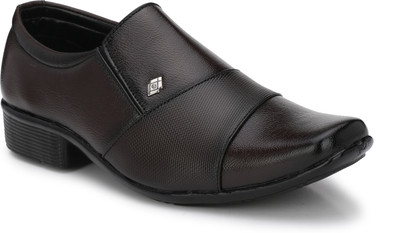 

BB LAA Brown Textured Slip on Casuals For Men(Brown