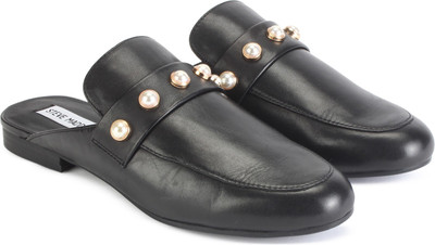 

Steve Madden Casuals For Women(Black, Black leather