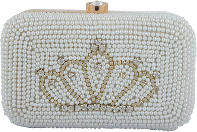 

Tooba Handicraft Party White Clutch