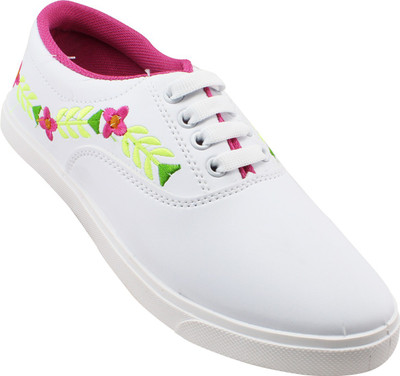 

Claptrap Sneakers For Women(Multicolor, White