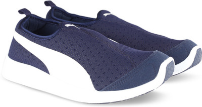 

Puma ST Trainer Evo Slip-on Sneakers For Men(Navy, Peacoat-white