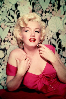 

Wall Poster Marilyn Monroe POSTER PRINT ON 13X19 INCHES 3D Poster(19 inch X 13 inch, Rolled)