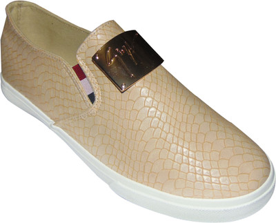 

G S Footwear Slip On Sneakers For Men(Khaki, White