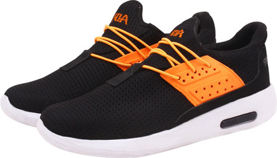 

Butchi SP201625 Training & Gym Shoes For Men(Black, Orange