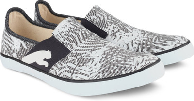 

Puma Lazy Slip On Graphic DP Sneakers For Men(Black, Black-white-dark sha