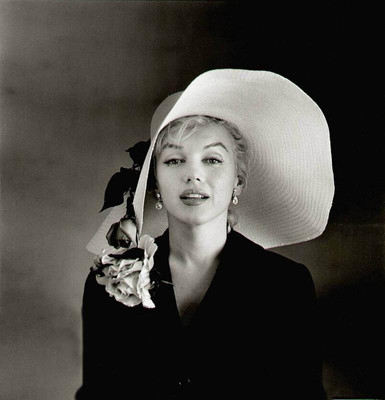 

Wall Poster Marilyn Monroe POSTER PRINT ON 13X19 INCHES Paper Print(19 inch X 13 inch, Rolled)