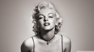 

marilyn monroe wall POSTER PRINT ON 13X19 INCHES Paper Print(19 inch X 13 inch, Rolled)