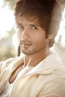 

Wall Poster Shahid Kapoor Bollywood Actor POSTER PRINT ON 13X19 INCHES Paper Print(19 inch X 13 inch, Rolled)