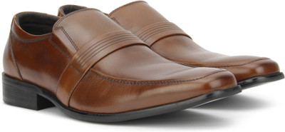 

Kenneth Cole MILL-ENIAL Formal For Men(Brown, 901