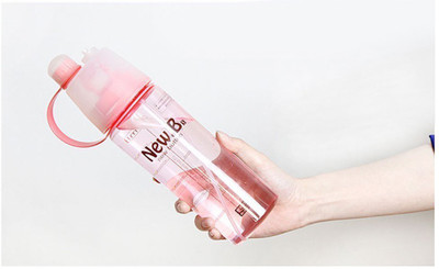 

VibeX ™ Spray Mist Squeeze Protable Water Bottle 550 ml Sipper(Pack of 1, Pink)