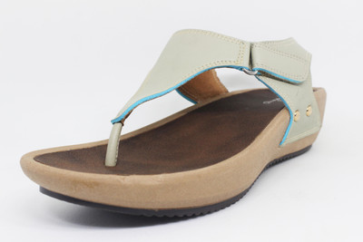 

Vstario Women green Casual