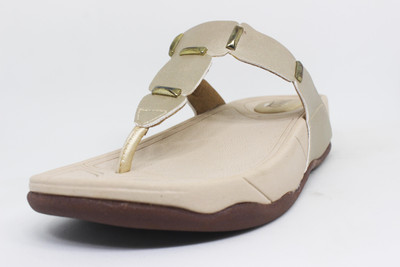 Vstario Women Cream Casual