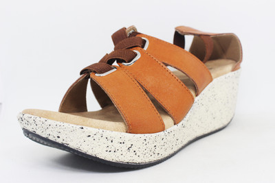 

Vstario Women Orange Casual