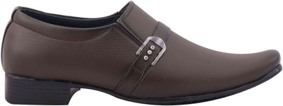 

Bog Chief Fancy, Stylish, Party Wear Formal Shoes Party Wear For Men(Brown