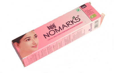 

Bajaj Nomarks For Normal Skin to Clear Glowing Fairness turmiric(12 g)