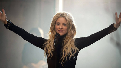 

Akhuratha Shakira Fine Quality Wall Poster Paper Print(12 inch X 18 inch, Rolled)