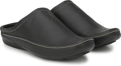 

Andrew Scott Men Black Clogs