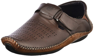 TD Enterprises Men Brown Casual