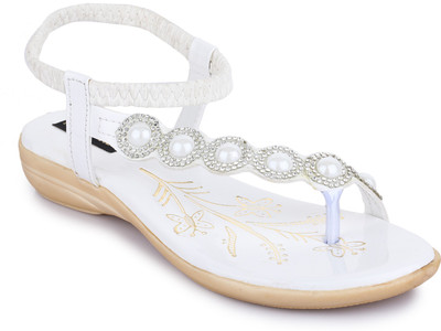 

Moonwalk Women White Flats