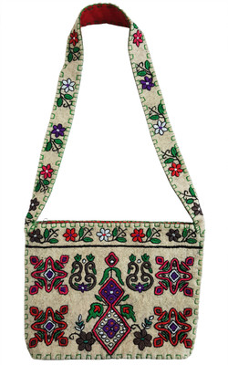 

Mehrunnisa Men & Women Casual White Wool Shoulder Bag