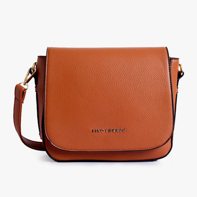 

Lino Perros Sling Bag(Tan)