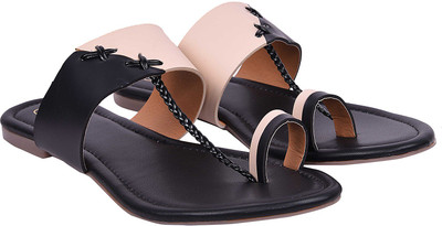 

Jade Women Black Flats