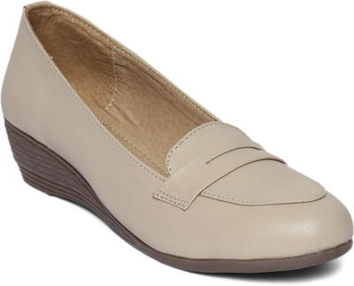 

WoodBrough Bellies For Women(Beige
