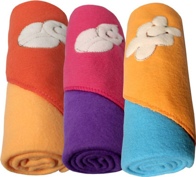 

Kidoyzz Cartoon  Swadding Baby Blanket(Polyester, Multicolor