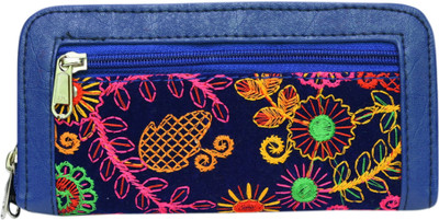 

Kalakriti handicrafts Casual Multicolor Clutch