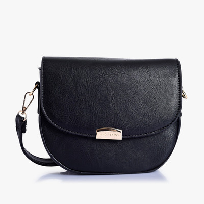 

Lino Perros Sling Bag(Black)