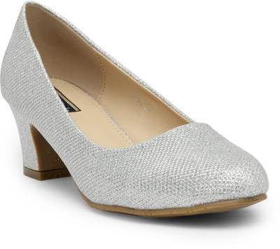 

Flat n Heels Women Silver Heels