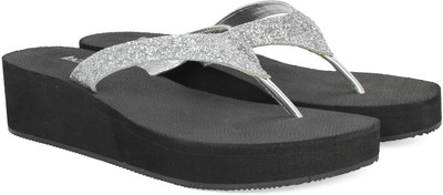 

Inc.5 Women SILVER Wedges